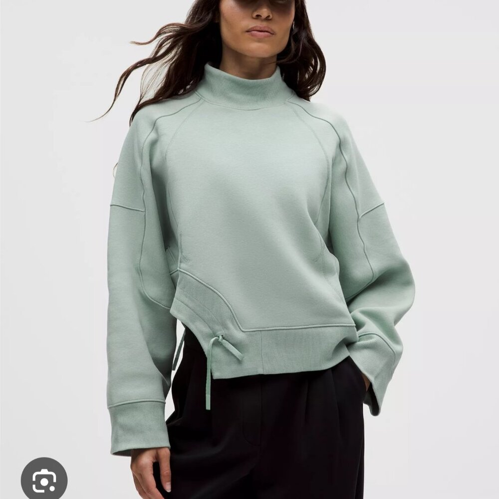 Lululemon Plush Fleece Curved Hem Pullover - Silver Blue - W's Size 6 - LW3HOIS